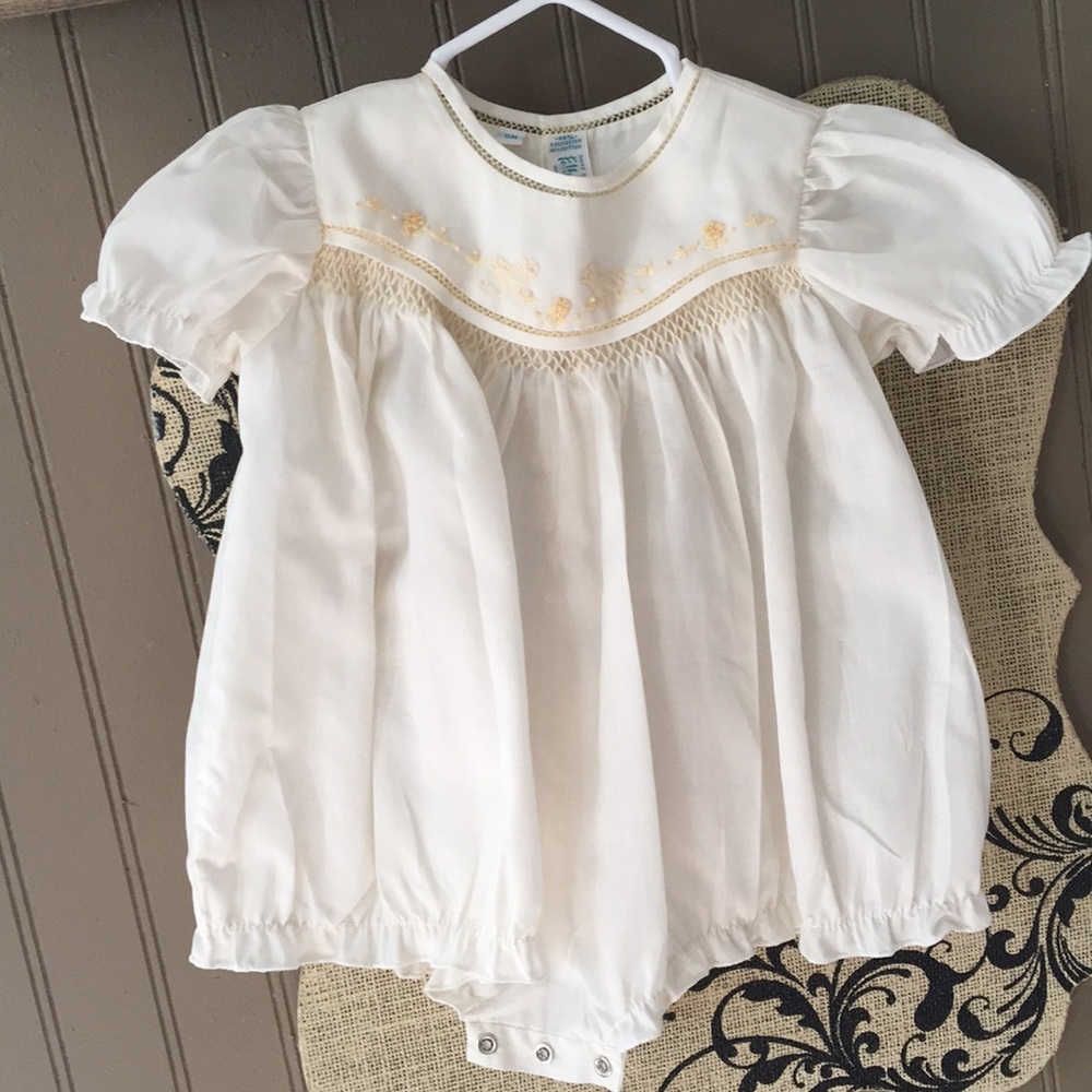 Feltman brothers yellow baby girl bubble romper 9m